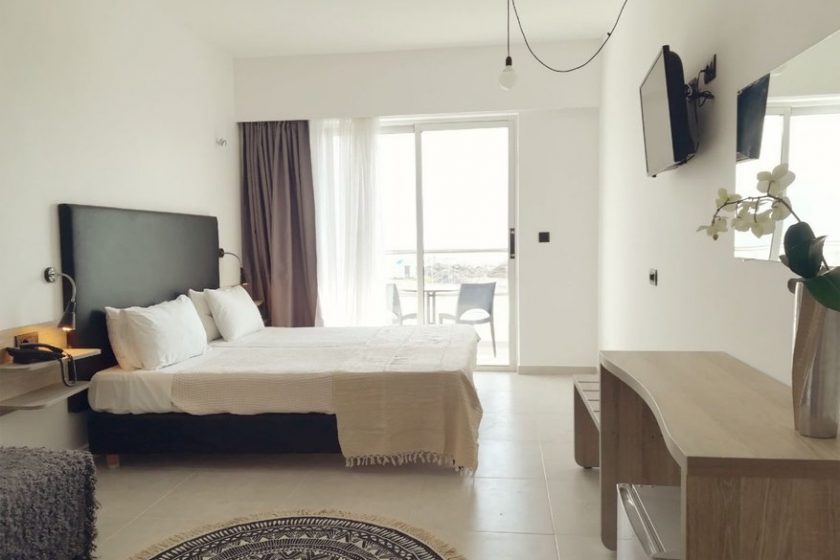 Evita Bay Room